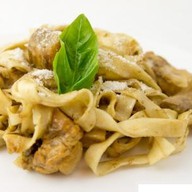 Паста с курочкой и грибами Фото
