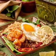 Тайский рис с креветками Фото