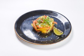 Салат с семгой и манго - Фото