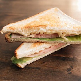 Сэндвич с ветчиной и сыром - Фото