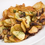 Картофель жареный с грибами Фото