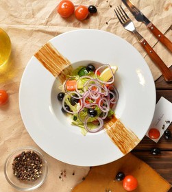 Греческий с оливковым маслом - Фото