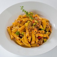 Пенне с мясным рагу Фото