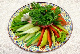 Овощная нарезка по-кавказски - Фото