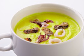 Сливочный суп с морепродуктами - Фото