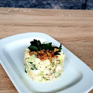 Оливье с курицей Фото