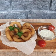 Кольца кальмара с соусом Фото