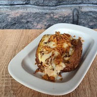 Клубень с курицей и грибами Фото