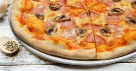 Прошутто-фунги пицца - Фото