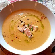 Суп-пюре овощной с сёмгой Фото