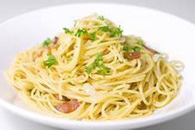 Спагетти с соусом карбонара - Фото