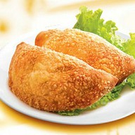 Кальцоне с курицей и Кальцоне сырный Фото