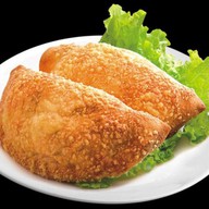 Кальцоне мясной и Кальцоне сырный Фото