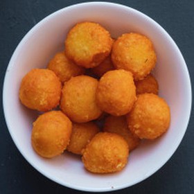 Сырные шарики с томатом - Фото