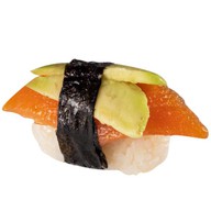 Суши с лососем и авокадо Фото