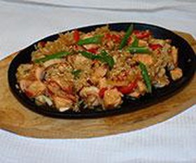 Теппаньяки рис с морепродуктами - Фото