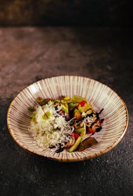 Гриль салат с говядиной татаки - Фото
