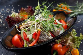 Тайский салат c говядиной - Фото