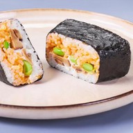 Онигири с грибами Шиитаке Фото