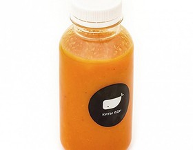Сок морковно-яблочный прямого отжима - Фото