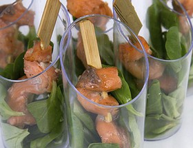 Семга на шпажке со свежей зеленью - Фото