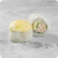 Большой ролл запеченный с курицей Фото