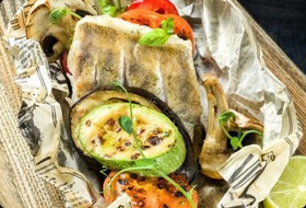 Филе судака с овощами папильот - Фото