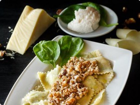 Равиоли со шпинатом и сыром рикотта - Фото