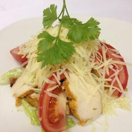 Салат Цезарь с курицей Фото