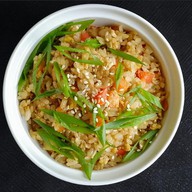 Чесночный рис с овощами Фото