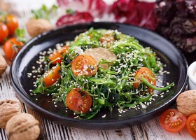 Салат с водорослями чукка - Фото
