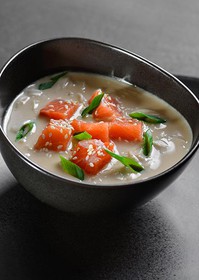 Крем-суп сливочный с лососем - Фото