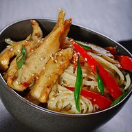 Лапша удон с курицей Фото