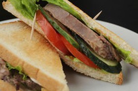 Сэндвич с говяжьим языком - Фото
