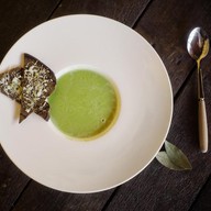 Сливочный крем-суп из зеленого горошка Фото