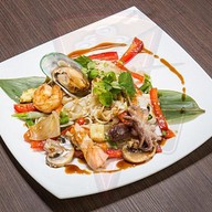 Удон с морепродуктами Фото