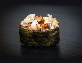 Суши запеченный угорь - Фото