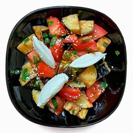 Салат с хрустящими баклажанами и сыром Фото