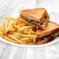 Сэндвич с ветчиной и сыром + фри Фото