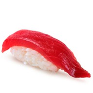 Суши с тунцом Фото