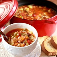 Тосканский фасолевый суп с гренками Фото