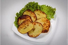 Печеный картофель на углях - Фото