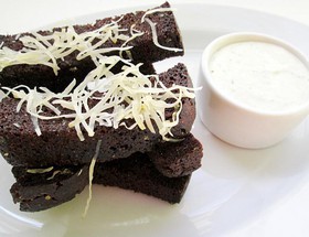 Чесночные гренки из ржаного хлеба - Фото