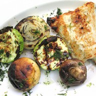 Судак с овощами Фото