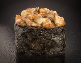 Острые суши с угрём - Фото