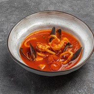 Суп из морепродуктов Фото