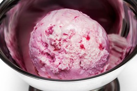 Мороженое клубничное - Фото