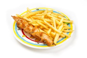 Куриный шашлычок с картошкой фри - Фото
