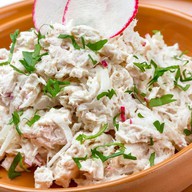 Грузинский салат с курицей и луком Фото