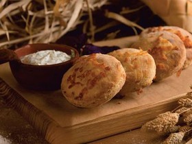 Картофельные печенеги с сыром и сметаной - Фото